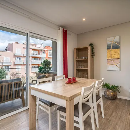 Comfort And Rooftop Pool #1964 Apartman *