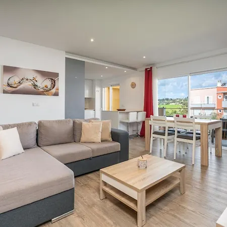 Comfort And Rooftop Pool #1964 * Lagos