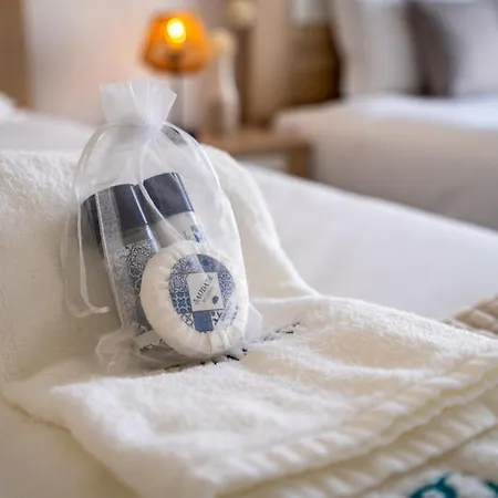 Comfort And Rooftop Pool #1964 Lagos